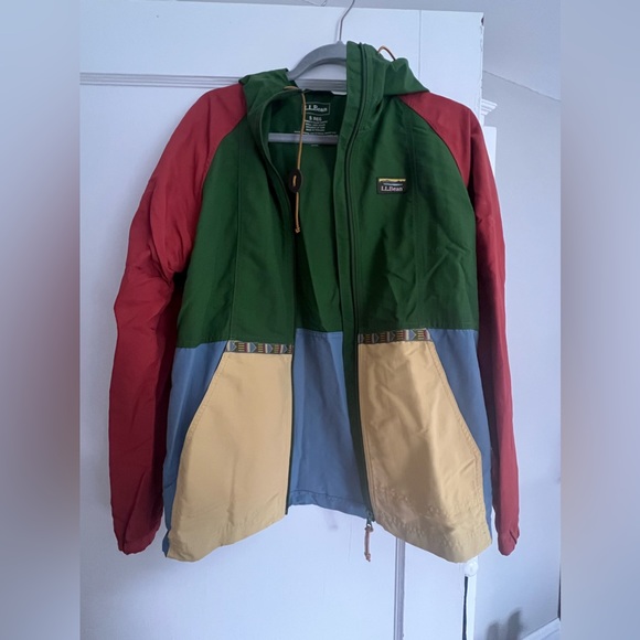 LL Bean rain jacket - Picture 1 of 2